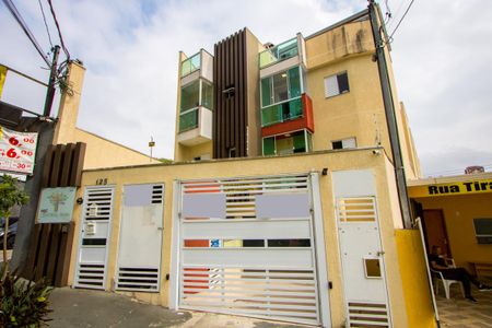 Apartamento à venda com 90m², 2 quartos e 2 vagas Apartamento à venda com 90m², 2 quartos e 2 vagasFachada