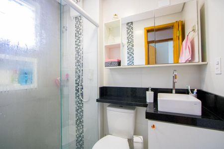 Apartamento à venda com 90m², 2 quartos e 2 vagas Apartamento à venda com 90m², 2 quartos e 2 vagasBanheiro