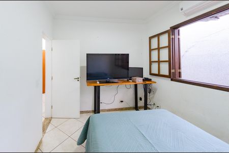 Casa à venda com 497m², 4 quartos e 6 vagasQuarto 2