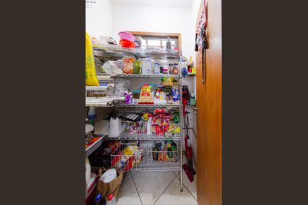 Casa à venda com 497m², 4 quartos e 6 vagasDispensa