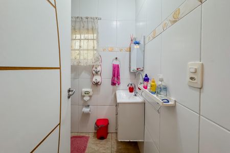 Casa à venda com 350m², 4 quartos e 2 vagasBanheiro Corredor