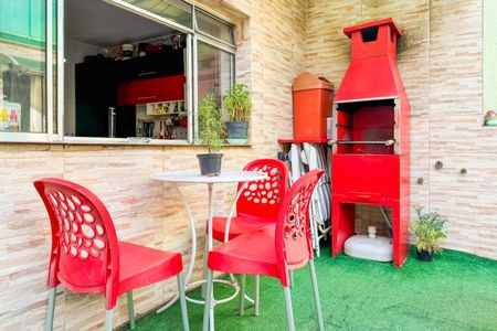 Casa à venda com 350m², 4 quartos e 2 vagasPiscina e Churrasqueira