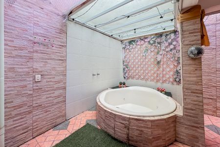 Casa à venda com 350m², 4 quartos e 2 vagasEdícula