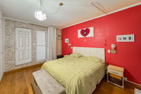 Casa à venda com 350m², 4 quartos e 2 vagasSuíte - Cortinas