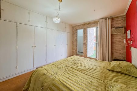 Casa à venda com 350m², 4 quartos e 2 vagasSuíte