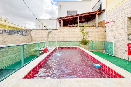 Casa à venda com 350m², 4 quartos e 2 vagasPiscina e Churrasqueira