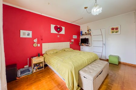 Casa à venda com 350m², 4 quartos e 2 vagasSuíte