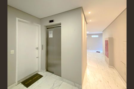 Apartamento à venda com 59m², 2 quartos e 1 vagaElevaoor