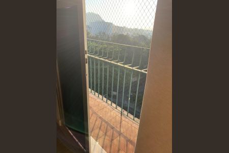 Apartamento à venda com 78m², 2 quartos e 1 vaga Apartamento à venda com 78m², 2 quartos e 1 vagaVista