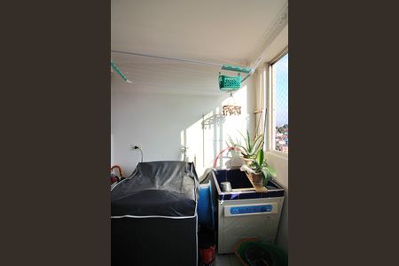 Apartamento à venda com 77m², 2 quartos e 1 vagaÁrea de Serviço