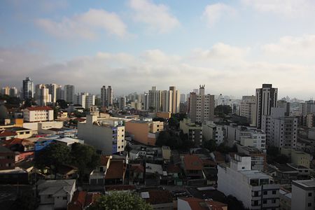 Apartamento à venda com 77m², 2 quartos e 1 vagaÁrea de Serviço Vista