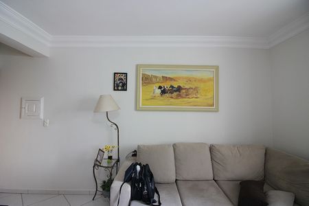 Apartamento à venda com 77m², 2 quartos e 1 vagaSala