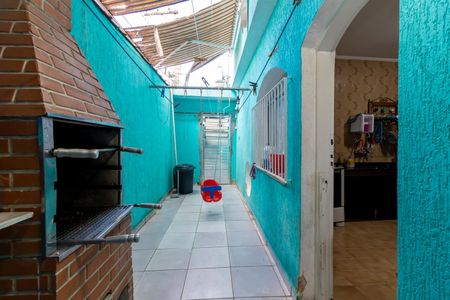 Casa à venda com 100m², 2 quartos e 3 vagas Casa à venda com 100m², 2 quartos e 3 vagasQuintal