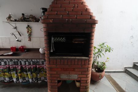 Casa à venda com 250m², 4 quartos e 2 vagasChurrasqueira