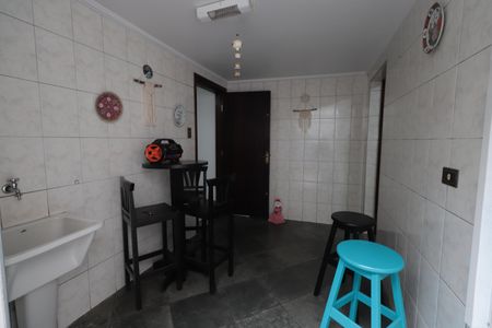 Casa à venda com 250m², 4 quartos e 2 vagasÁrea de Serviço