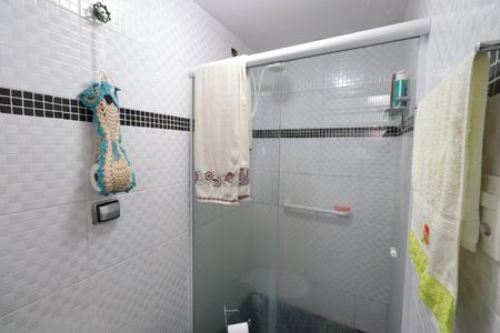 Casa à venda com 250m², 4 quartos e 2 vagascasa 2 -Banheiro