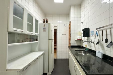 Apartamento à venda com 60m², 2 quartos e sem vaga Apartamento à venda com 60m², 2 quartos e sem vagaCozinha e Área de Serviço