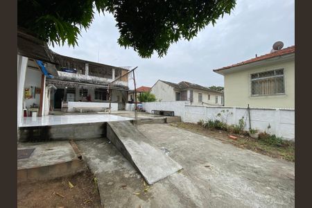 Casa à venda com 76m², 1 quarto e 6 vagas Casa à venda com 76m², 1 quarto e 6 vagasQuintal
