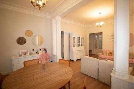 Apartamento à venda com 117m², 3 quartos e sem vaga