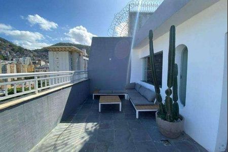 Apartamento à venda com 210m², 4 quartos e 2 vagas
