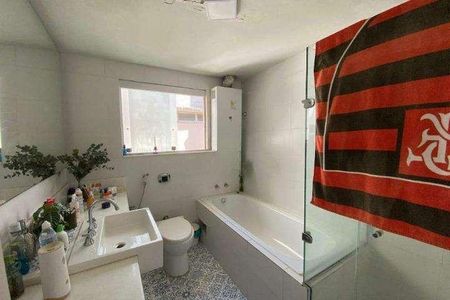 Apartamento à venda com 210m², 4 quartos e 2 vagas