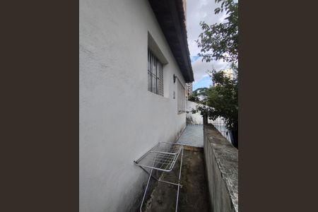Casa à venda com 100m², 3 quartos e 1 vaga Casa à venda com 100m², 3 quartos e 1 vagaLateral da Casa