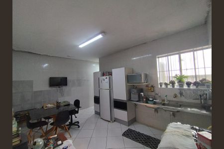 Casa à venda com 100m², 3 quartos e 1 vaga Casa à venda com 100m², 3 quartos e 1 vagaCozinha - Armários