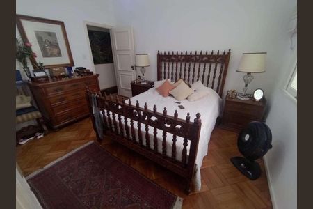 Apartamento à venda com 223m², 4 quartos e 1 vaga