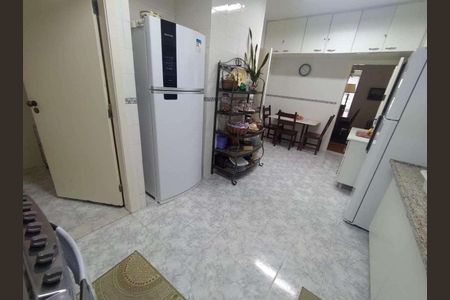 Apartamento à venda com 223m², 4 quartos e 1 vaga