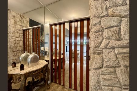 Casa à venda com 160m², 4 quartos e 1 vaga Casa à venda com 160m², 4 quartos e 1 vagaLavabo