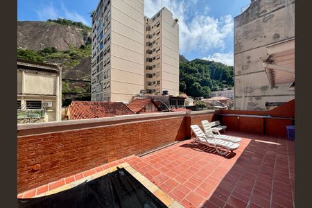 Casa à venda com 160m², 4 quartos e 1 vaga Casa à venda com 160m², 4 quartos e 1 vagaCobertura