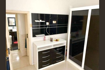 Apartamento à venda com 81m², 3 quartos e sem vaga
