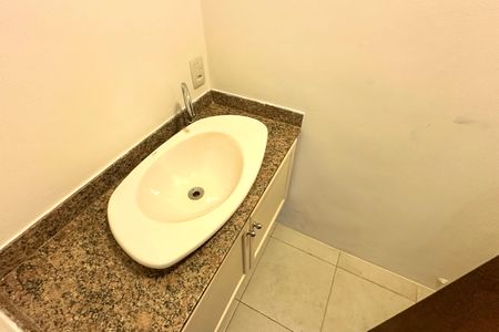 Apartamento à venda com 190m², 3 quartos e 2 vagas Apartamento à venda com 190m², 3 quartos e 2 vagasLavabo
