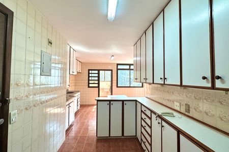 Apartamento à venda com 190m², 3 quartos e 2 vagas Apartamento à venda com 190m², 3 quartos e 2 vagasCozinha