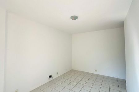 Apartamento à venda com 190m², 3 quartos e 2 vagas Apartamento à venda com 190m², 3 quartos e 2 vagasSuite 02