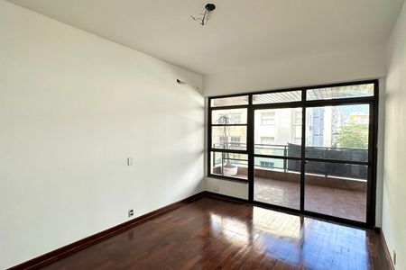 Apartamento à venda com 190m², 3 quartos e 2 vagas Apartamento à venda com 190m², 3 quartos e 2 vagasQuarto 01