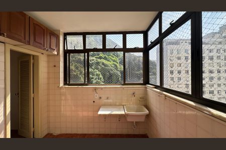 Apartamento à venda com 190m², 3 quartos e 2 vagas Apartamento à venda com 190m², 3 quartos e 2 vagasÁrea de Serviço