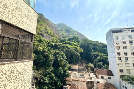 Apartamento à venda com 190m², 3 quartos e 2 vagas Apartamento à venda com 190m², 3 quartos e 2 vagasSuite 02