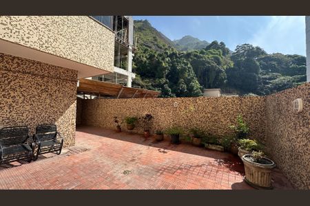 Apartamento à venda com 190m², 3 quartos e 2 vagas Apartamento à venda com 190m², 3 quartos e 2 vagasÁrea externa
