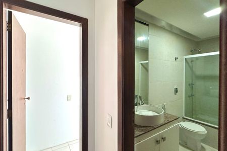 Apartamento à venda com 190m², 3 quartos e 2 vagas Apartamento à venda com 190m², 3 quartos e 2 vagasBanheiro da Suíte 2