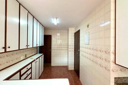 Apartamento à venda com 190m², 3 quartos e 2 vagas Apartamento à venda com 190m², 3 quartos e 2 vagasCozinha