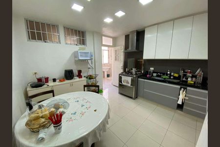 Apartamento à venda com 287m², 4 quartos e 1 vaga