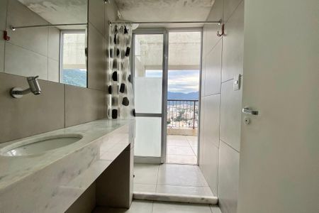 Apartamento à venda com 240m², 3 quartos e 1 vaga Apartamento à venda com 240m², 3 quartos e 1 vagaBanheiro Suíte