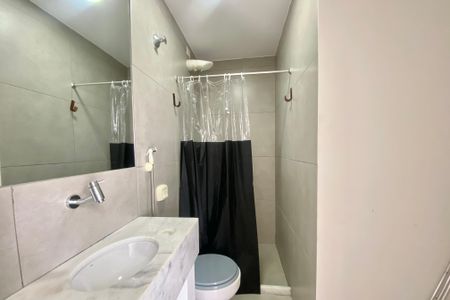 Apartamento à venda com 240m², 3 quartos e 1 vaga Apartamento à venda com 240m², 3 quartos e 1 vagaBanheiro 2
