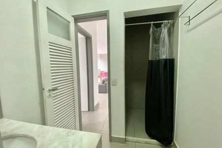 Apartamento à venda com 240m², 3 quartos e 1 vaga Apartamento à venda com 240m², 3 quartos e 1 vagaBanheiro