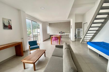 Apartamento à venda com 240m², 3 quartos e 1 vaga Apartamento à venda com 240m², 3 quartos e 1 vagaSala