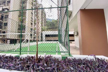 Apartamento à venda com 240m², 3 quartos e 1 vaga Apartamento à venda com 240m², 3 quartos e 1 vagaQuadra Esportiva