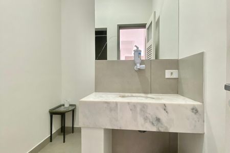 Apartamento à venda com 240m², 3 quartos e 1 vaga Apartamento à venda com 240m², 3 quartos e 1 vagaBanheiro