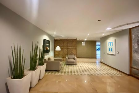 Apartamento à venda com 240m², 3 quartos e 1 vaga Apartamento à venda com 240m², 3 quartos e 1 vagaHall de entrada