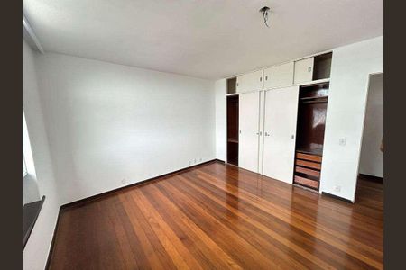 Apartamento à venda com 242m², 4 quartos e 2 vagas